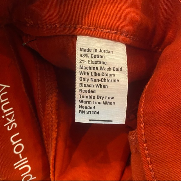 New Directions Slim Leg Pull-on Jeans - Picture 5 of 7